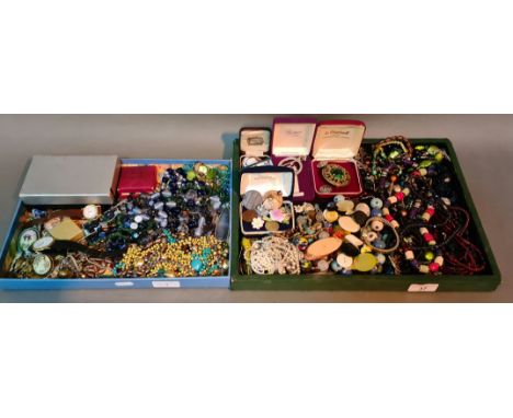Two trays of various costume jewellery items including Murano, vintage, modern, Scottish, minerals, brooches, necklaces, etc.