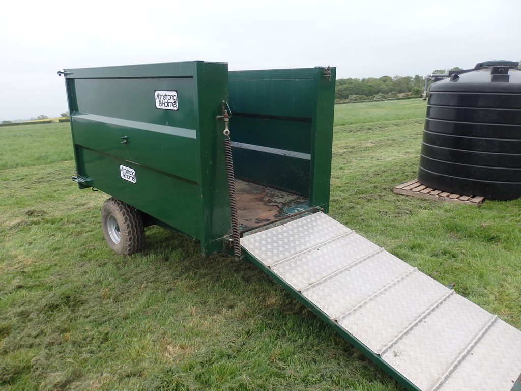 Tipping muck trailer with front barrow ramp, road light kit, ModelZ500