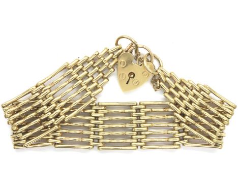9ct gold gate bracelet, L: 14 cm, 17.7g. P&amp;P Group 1 (£14+VAT for the first lot and £1+VAT for subsequent lots) 