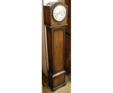 An oak grandmother clock H.135cm