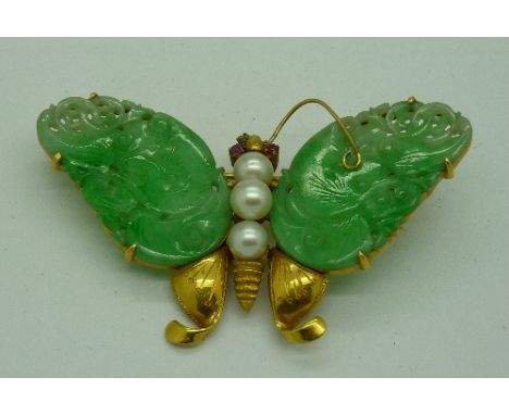A 14ct gold and carved jade butterfly brooch, decorated with rubies and pearls, a/f, width 62mm