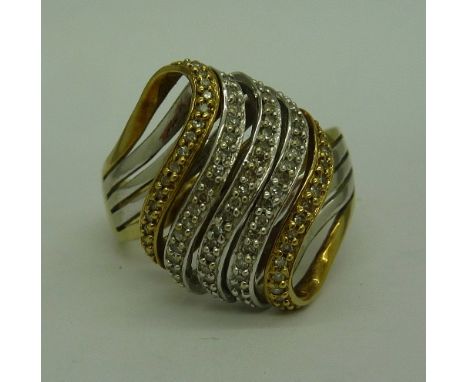 A 9ct gold and diamond cluster ring, weight 6.1g, size Q