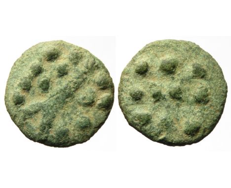 Durotriges cast bronze unit. Hengistbury multi dots type. Spike with dots either side. R. Three rows of dots. 15mm, 1.69g. Re
