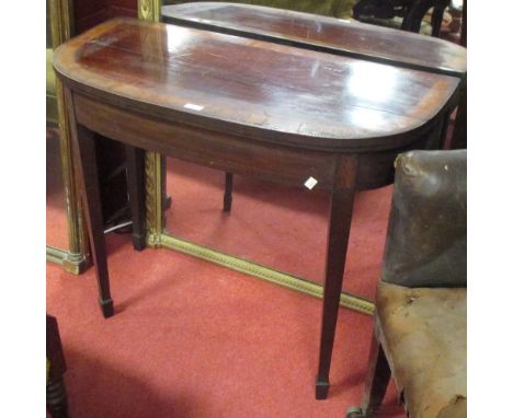 A Sheraton mahogany card table, double gate, 73 (h) x 90 (w) x 43cm (d)  