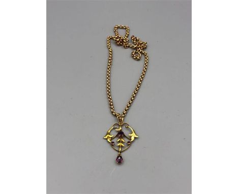 A 9ct gold pendant and chain (6.9g)