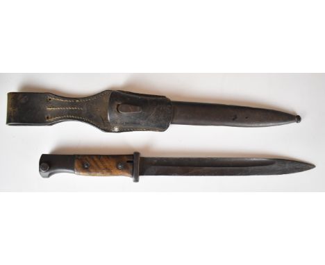 German 84/89 pattern bayonet with wooden grips and flash guard, WKG Solingen and 5252 d to ricasso, 25cm fullered blade, scab