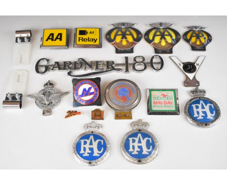 Car and lorry badges including AA, RAC, Civil Service Motoring Association, enamel Auto-Sleeper Owners' Club, Caravan Club re