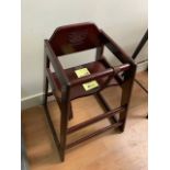 (1) Chaise haute bébé- bois