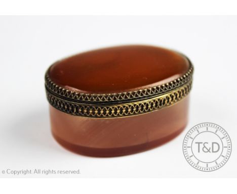 A George V silver gilt mounted orange agate box and cover, Anderson & Lehrs, London 1913, 4.75cm CONDITION REPORT: Small crac