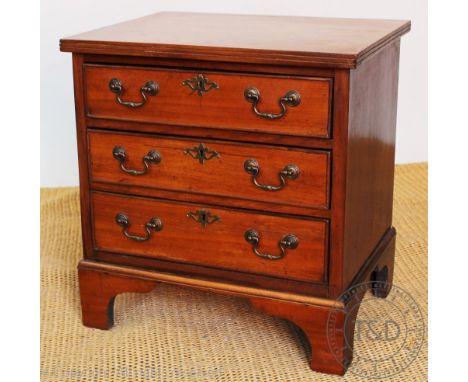 A George III style small mahogany chest, of three long drawers, on bracket feet, 53cm H x 30cm W x 39cm D