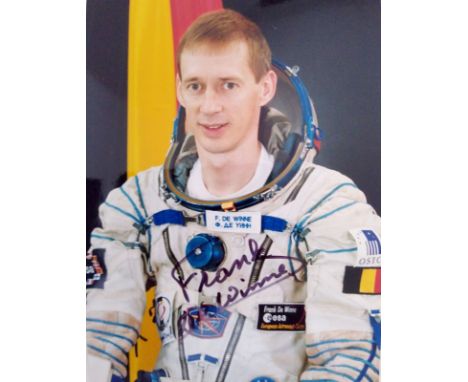 ESA Astronaut Frank De Winne signed colour portrait photo 8 x 6 inches. Nice pose in white space suit of the veteran astronau