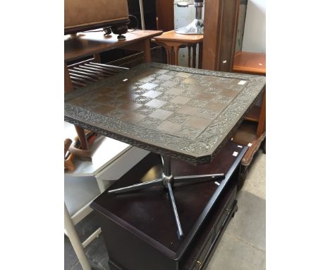 CHESS TABLE