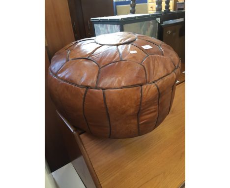 LEATHER POUFFE