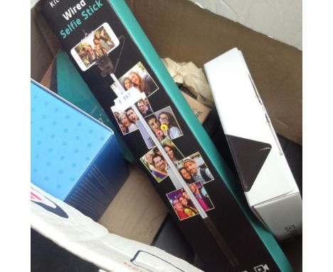 A BOX OF ELECTRICASL INCLUDING A SELFIE STICK