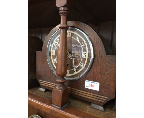 OAK MANTEL CLOCK