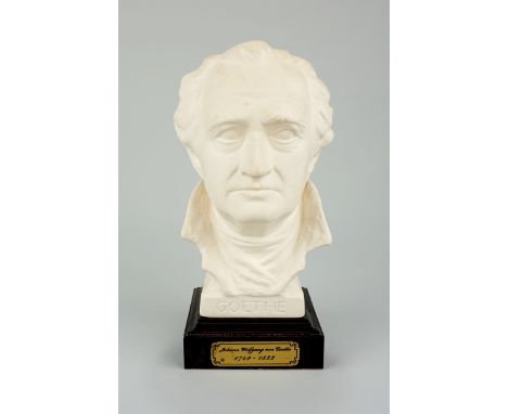 Büste "Goethe", Bisquitporzellan, Goebel Weißware, bezeichnet, auf Holzsockel, H.22,5cm