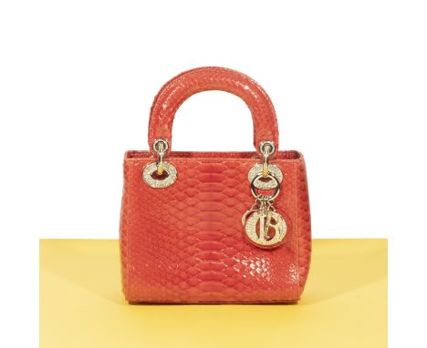 Christian DIOR, Collection Prêt à Porter Automne-Hiver 2011, Sac 'Mini Lady Dior'.Directeur artistique: John Galliano. En pyt