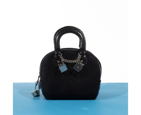 Christian DIOR, Collection Prêt à Porter Automne-Hiver 2004, sac 'Gambler Dice'.Directeur artistique: John Galliano.En daim e