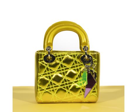 Christian DIOR &amp; Anselm Reyle, Limited edition 2011, Sac 'Mini Lady Dior'.En cuir verni doré brillant, surpiqures en cann