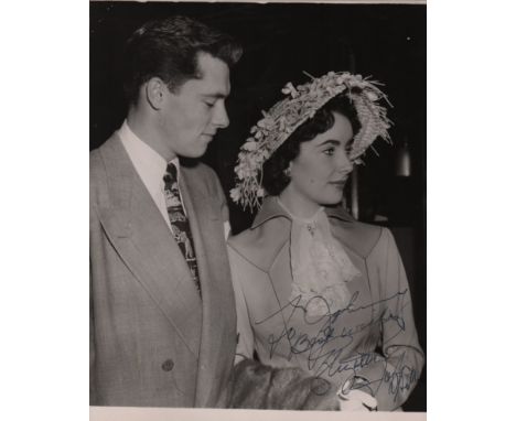 TAYLOR ELIZABETH: (1932-2011) English Actress, Academy Award winner. An excellent, extremely rare vintage signed and inscribe