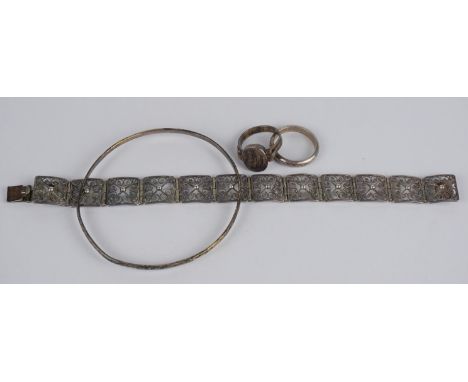 3 Teile Silberschmuck, Gesamt-Gew.10g und 1 versilberter Ring filigranes Durchbruch-Armband, 835er Silber, 18,5cm, B.1,5cm; R