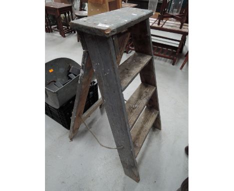A vintage low step set