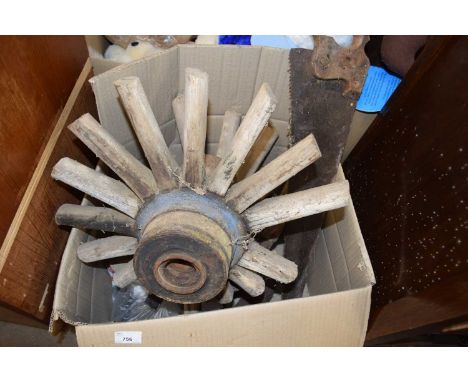 Cartwheel centres and various assorted tools