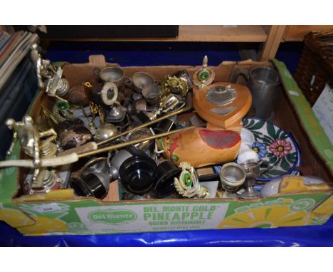 Mixed Lot: Trophy cups, horn handled shoe horn, ceramics and other items