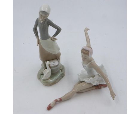 Two Lladro figurines, largest H: 23cm, no cracks or chips. UK P&amp;P Group 2 (£20+VAT for the first lot and £4+VAT for subse