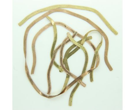 Quantity of damaged unmarked gold neck chains, rose and yellow gold, combined 5.0g. UK P&amp;P Group 0 (£6+VAT for the first 