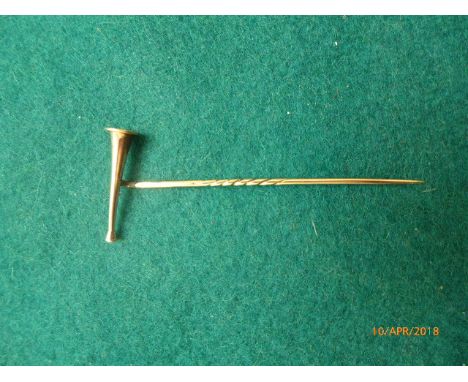 Gold hunting horn stick scarf pin marked 9ct in presentation case