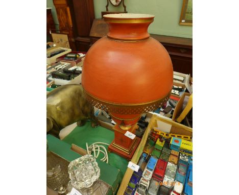 Decorative orange and gilt table lamp