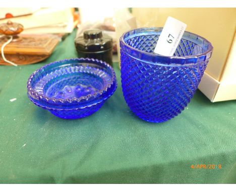 Vivette lidded casket, King Edward VII Coronation trade glass and a 2 piece cobalt blue glass fairy light
