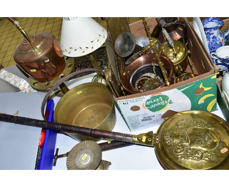 COPPER AND BRASS etc to include Art Nouveau door furniture, jam pan, kettles, bed warmer, vases, trays, table lamp, jardinier