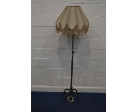 AN EARLY 20TH CENTURY SILVERED ART NOUVEAU TELESCOPIC STANDARD LAMP with a shade (PAT fail due to uninsulated plug)