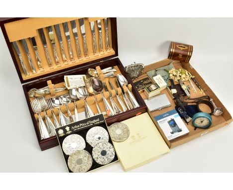 A SELECTION OF ITEMS, to include a cased single engine turn design napkin ring, hallmarked Birmingham 1962, a mahogany cantee