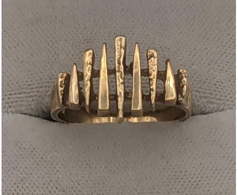 A 9ct yellow gold unusual textured ring with textured shank, size 'R', weight 4.7gLocation:If there is no condition report, p