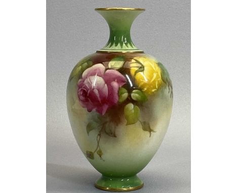 ROYAL WORCESTER BO2 VASE - 13cms tall