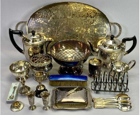 HALLMARKED SILVER &amp; PLATED WARE GROUP - to include a pair of small import silver vases with cherub decoration in relief, 