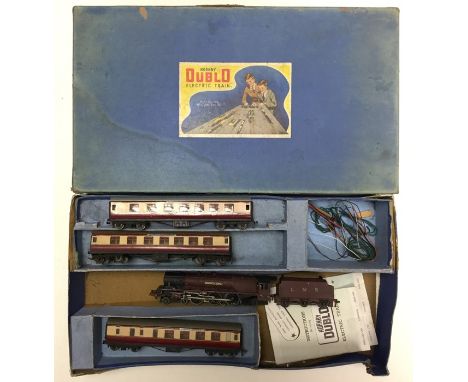 Hornby: A collection of Hornby Dublo to include: part box LMS Duchess of Atholl with three BR carriages: BR Green A4 Pacific 