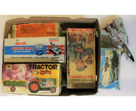 Tinplate: A collection of assorted tinplate to include: Charlie Weaver bartender, Cragstan Power Dial wreck truck, Clim remot