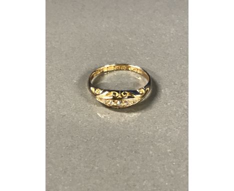 18CT GOLD 5 STONE DIAMOND RING