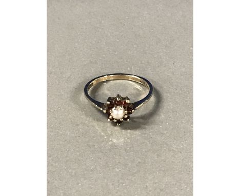 9CT GOLD GARNET AND PEARL RING