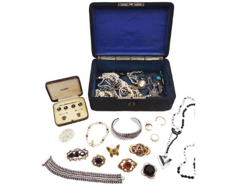 Collection of Victorian and later costume jewellery including pearl necklaces, silver fancy link bracelet, silver-gilt Albert