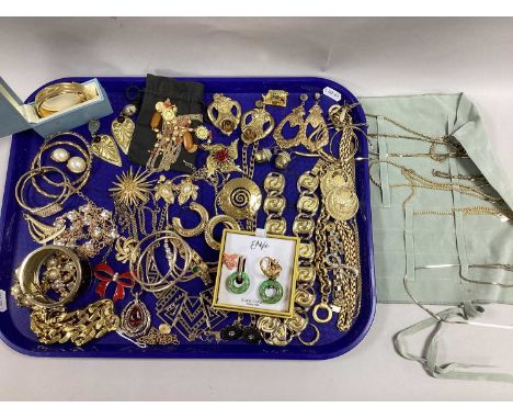 A Collection of Gilt Coloured Jewellery, including Hollywood starburst brooch, statement drop earrings, assorted chains in a 