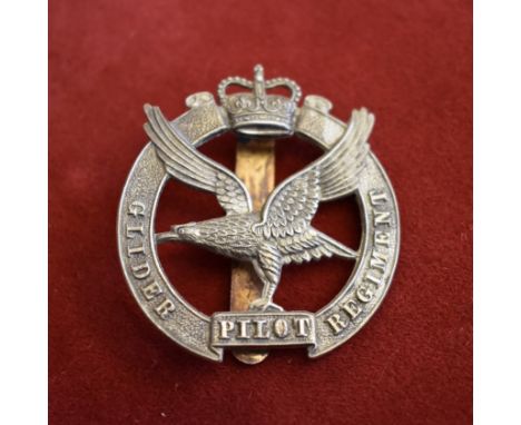 The Glider Pilot Regiment EIIR Cap Badge (White-metal), slider and made J.R. Gaunt. K&amp;K: 2058