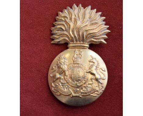 Royal Scots Fusiliers Other Ranks Grenade Glengarry badge (Gilding-metal) two lugs. K&amp;K: 620