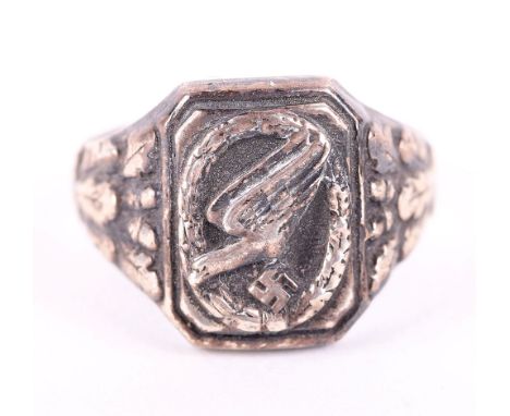WW2 German Luftwaffe Paratroopers Ring, fine and interesting example of a soldiers ring with the centre having the qualificat