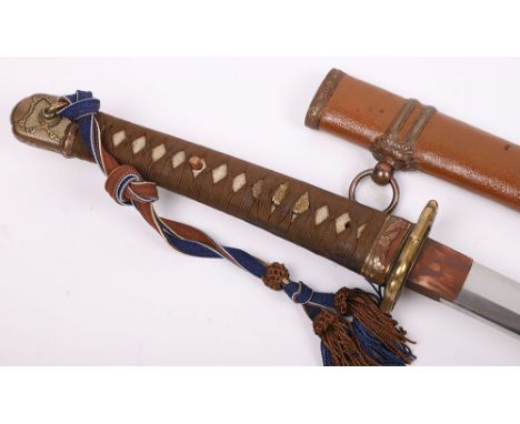 WW2 Japanese Officers Sword Katana, good example with standard military mounts. Sharskin grip with brown cloth binding wrap. 