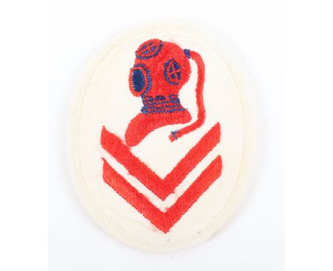 Rare WW2 German Kriegsmarine Divers Speciality / Trade Badge, white oval trade badge with red embroidered divers helmet above